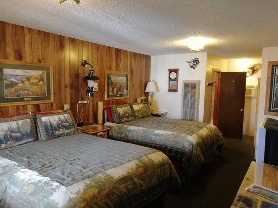 The Woodsman Country Lodge Motel Crescent Exterior photo